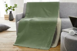 bugatti Wohndecke 150 x 200 cm grün