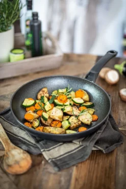 Fissler Pfanne ADAMANT CLASSIC 28 cm Aluminium grau