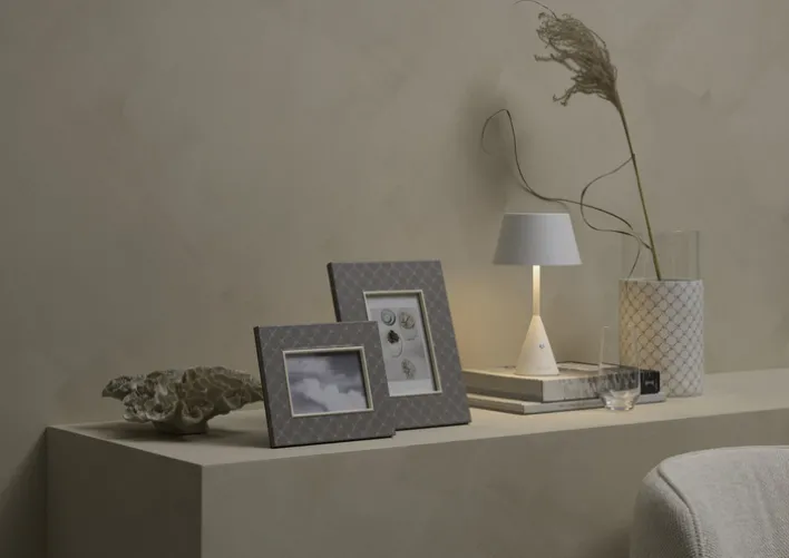 JOOP! Bilderrahmen CORNFLOWER Textil 18 x 22 x 1,5 cm grau-weiß