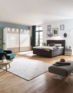 Kleiderschrank 250 x 217 x 67 cm Holznachbildung grau/weiß