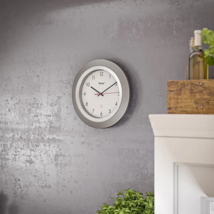 Mebus Funk-Wanduhr 25 cm silberfarbig/schwarz/rot