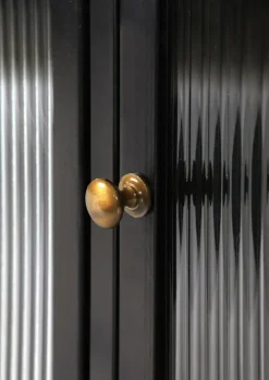 Sideboard 140 x 72 cm Platte Marmor weiß/Türfront Strukturglas