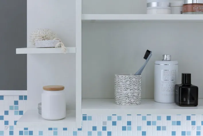 Spiegelschrank 80 x 65 cm weiß