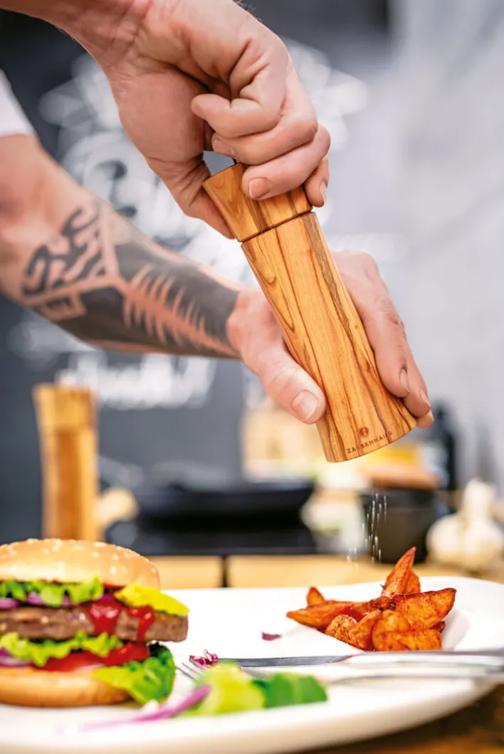 ZASSENHAUS Salzmühle FRANKFURT 18 cm Olivenholz